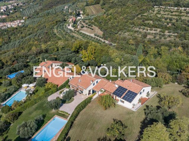 Villa Indipendente in vendita a Nord-Ovest, Brenzone