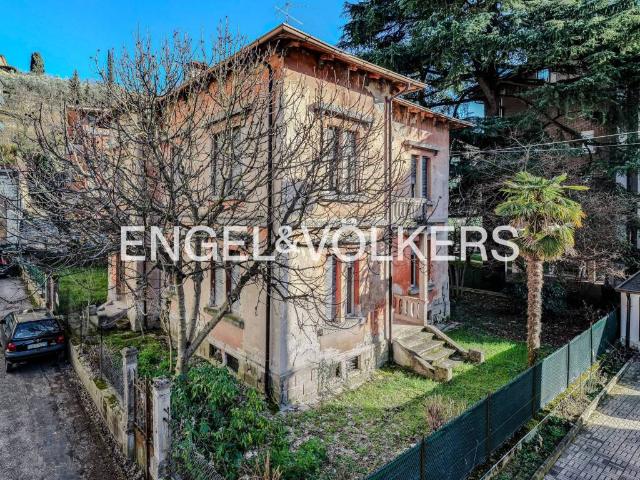 Villa Indipendente in vendita a Nord-Ovest, Brenzone