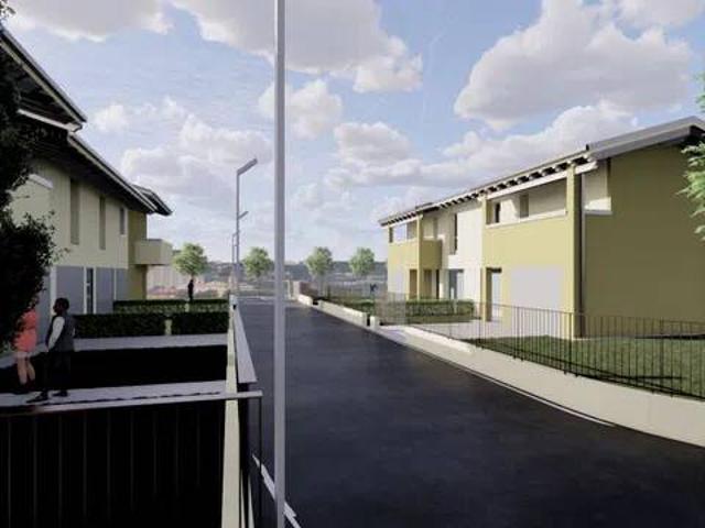 Villa Indipendente in vendita a Est, Brenzone