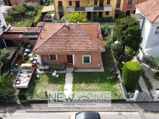 Villa Indipendente in vendita a Sud, Brenzone