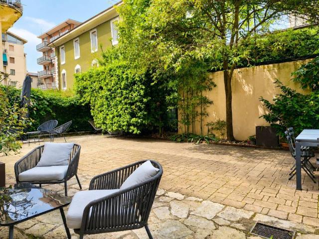 Villa Indipendente in vendita a Centro storico, Brenzone