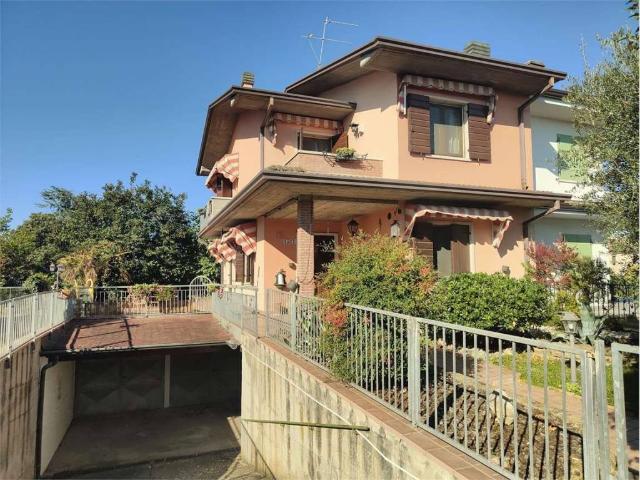 Villa Indipendente in vendita a Ca' di David, Verona