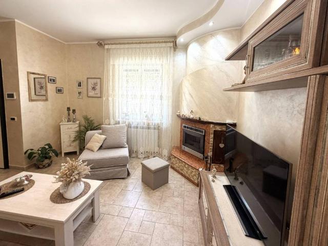 Villa Indipendente in vendita a Sud, Brenzone