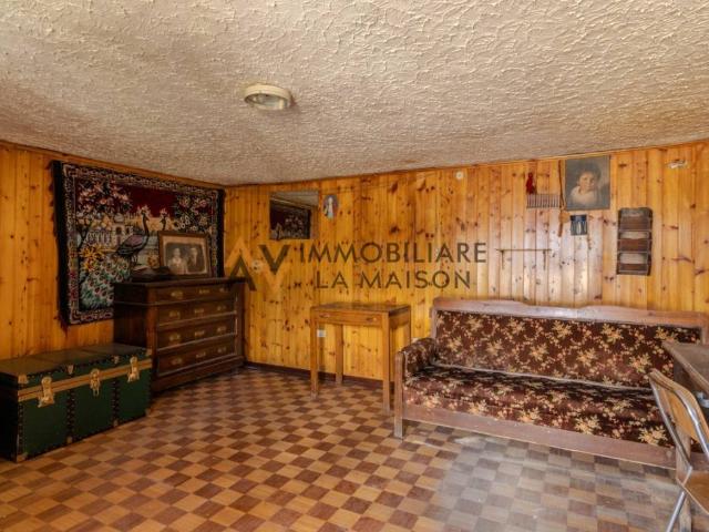 Villa Indipendente in vendita a Verrayes, Aosta