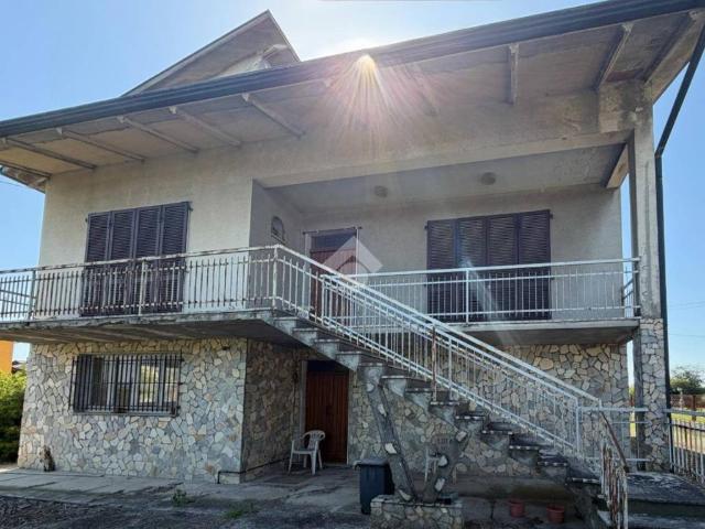 Villa Indipendente in vendita a Verrua Po, Lombardia