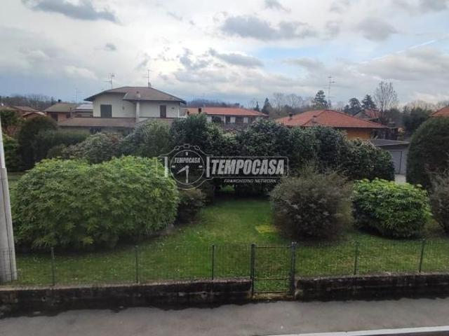 Villa Indipendente in vendita a Vertemate Con Minoprio, Lombardia