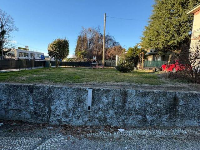 Villa Indipendente in vendita a Vertemate Con Minoprio, Lombardia