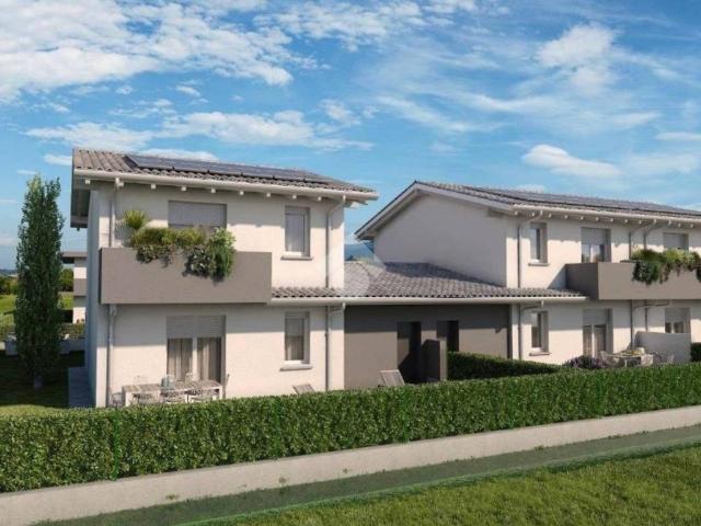 Villa Indipendente in vendita a Minoprio, Vertemate con Minoprio