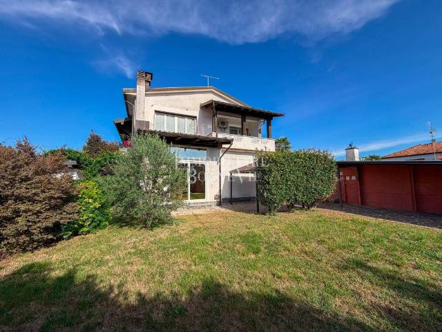 Villa Indipendente in vendita a Vertemate, Vertemate con Minoprio