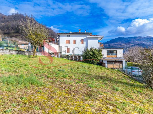 Villa Indipendente in vendita a Cereti, Vertova