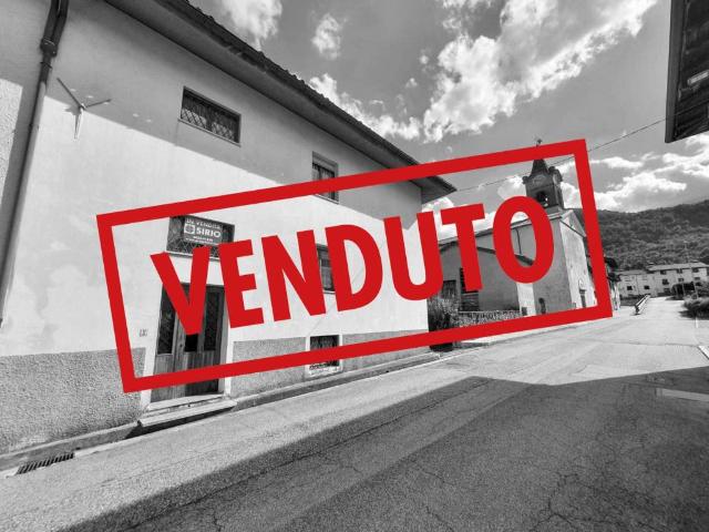 Villa Indipendente in vendita a Verzegnis, Friuli-Venezia Giulia