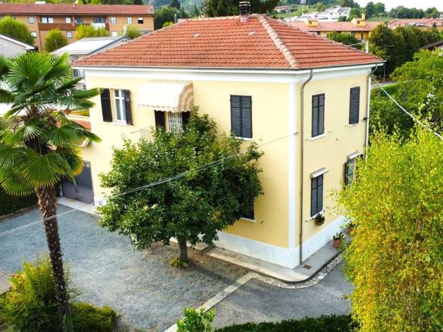Villa Indipendente in vendita a Papò, Piemonte