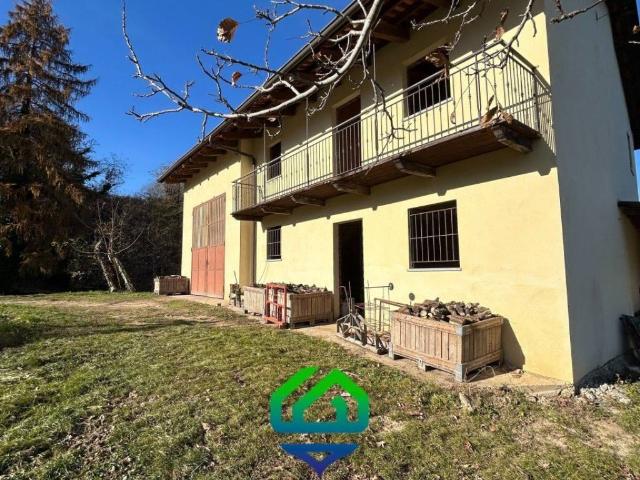 Villa Indipendente in vendita a Papò, Piemonte