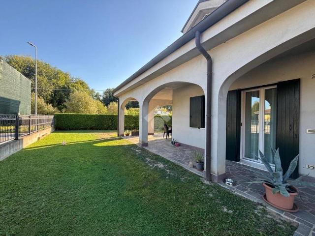 Villa Indipendente in vendita a Vescovana, Veneto