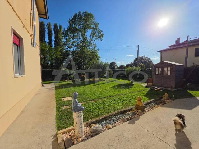 Villa Indipendente in vendita a Santa Maria d'Adige, Vescovana