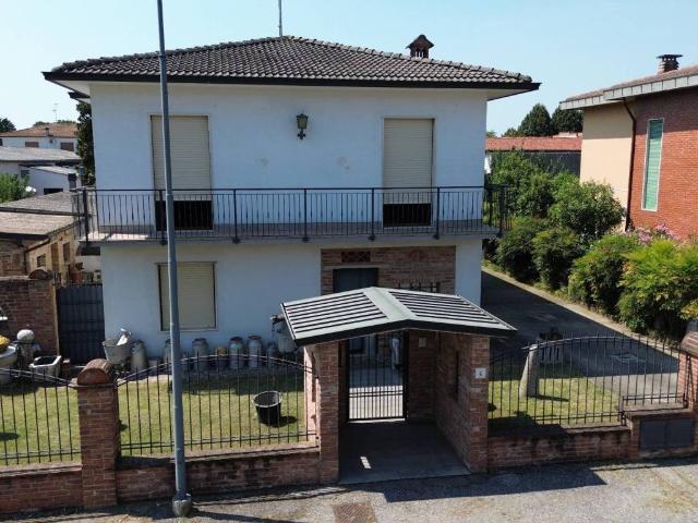 Villa Indipendente in vendita a Vescovato, Lombardia
