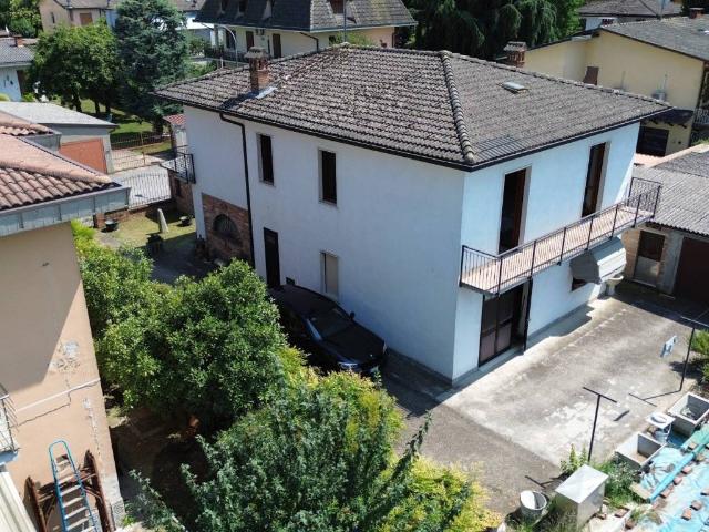 Villa Indipendente in vendita a Vescovato, Lombardia