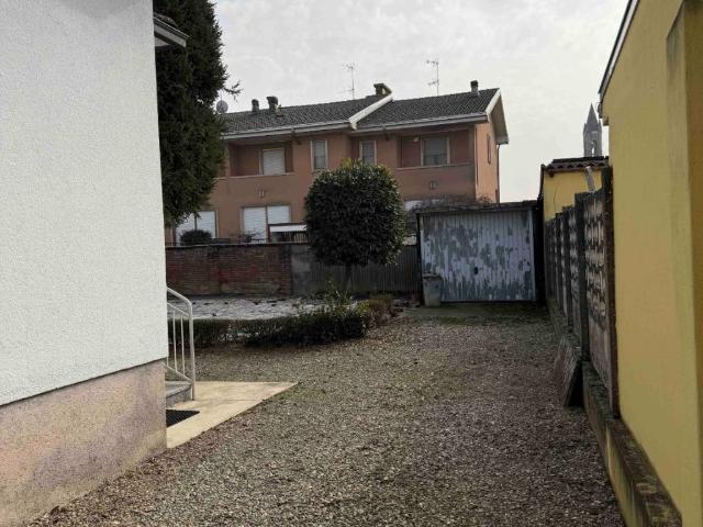 Villa Indipendente in vendita a Piemonte, Novara