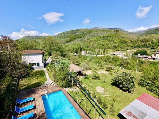 Villa Indipendente in vendita a Vessalico, Liguria