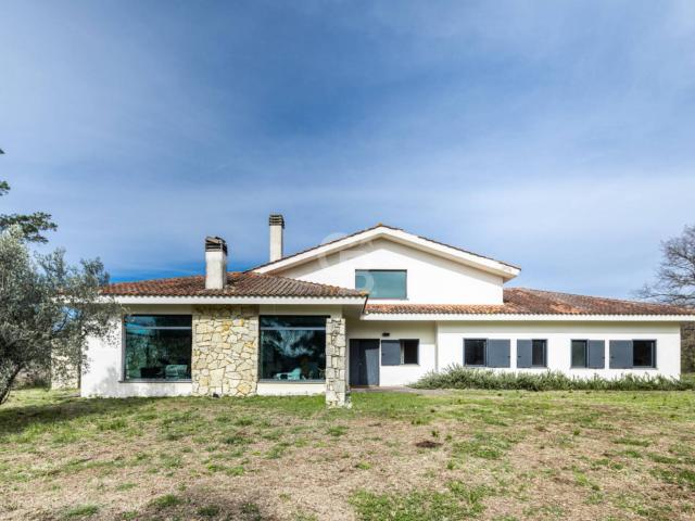 Villa Indipendente in vendita a Tre Croci, Vetralla