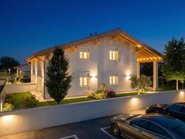 Villa Indipendente in vendita a Giardino, Vetralla