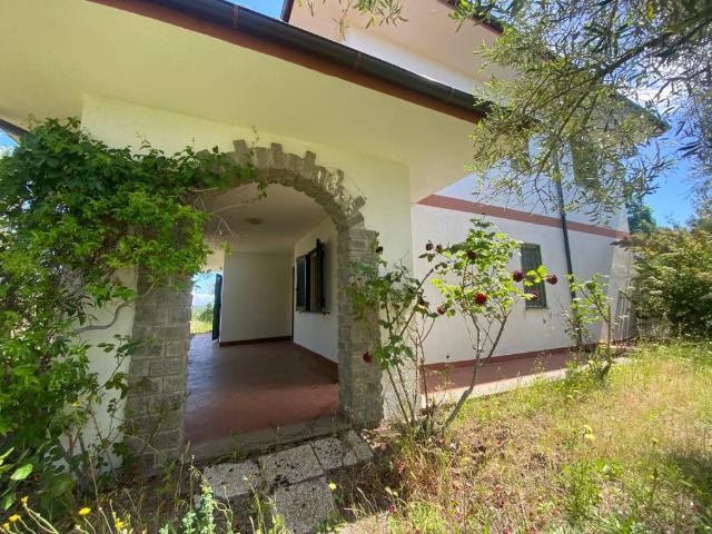 Villa Indipendente in vendita a Vetralla, Lazio