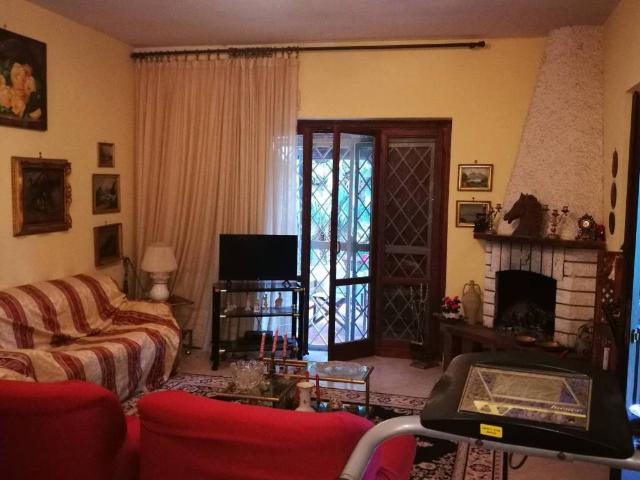 Villa Indipendente in vendita a Vetralla, Lazio