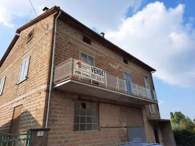 Villa Indipendente in vendita a Vetralla, Lazio