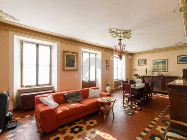 Villa Indipendente in vendita a Appennino Reggiano, Re