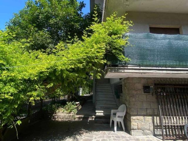 Villa Indipendente in vendita a Appennino Reggiano, Re