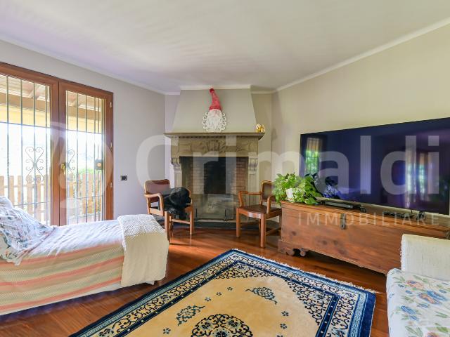 Villa Indipendente in vendita a Vezzano Inferiore, Vezzano Ligure