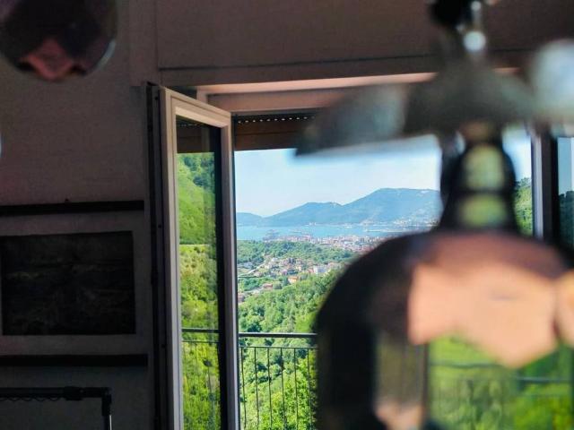 Villa Indipendente in vendita a Vezzano Ligure, Liguria
