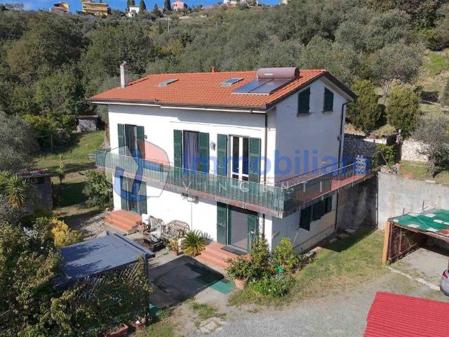 Villa Indipendente in vendita a Vezzano Superiore, Vezzano Ligure