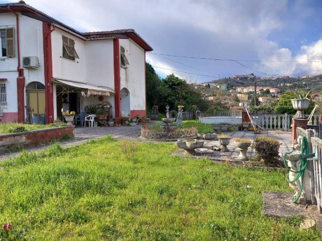 Villa Indipendente in vendita a Prati di Vezzano, Vezzano Ligure
