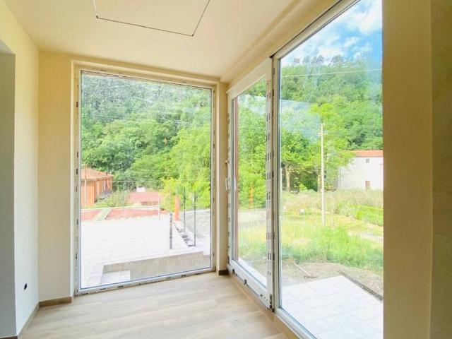 Villa Indipendente in vendita a Prati di Vezzano, Vezzano Ligure
