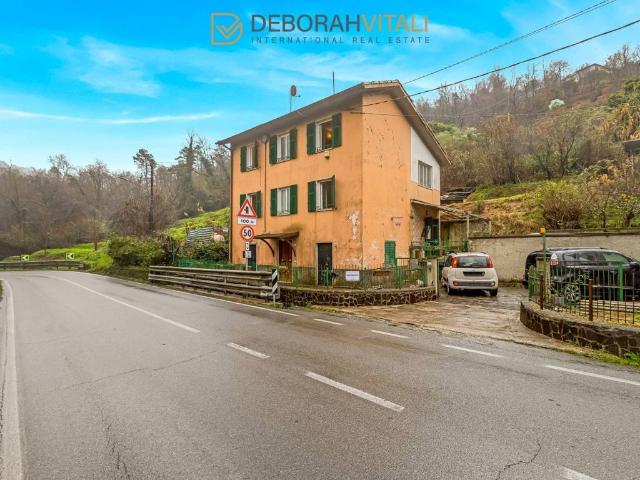 Villa Indipendente in vendita a Vezzano Ligure, Liguria