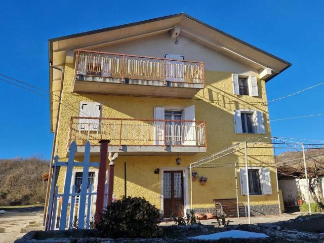 Villa Indipendente in vendita a Colline Matildiche, Re