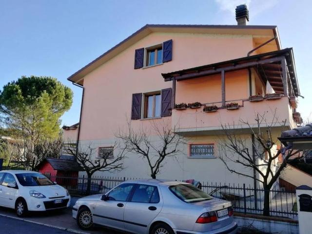 Villa Indipendente in vendita a Colline Matildiche, Re
