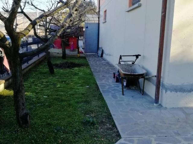 Villa Indipendente in vendita a Colline Matildiche, Re