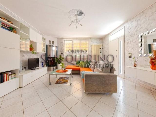 Villa Indipendente in vendita a Viadana, Lombardia