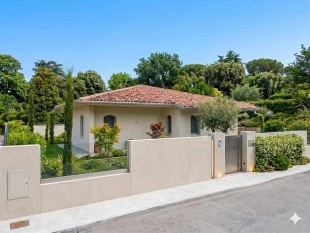 Villa Indipendente in vendita a Viadana, Lombardia
