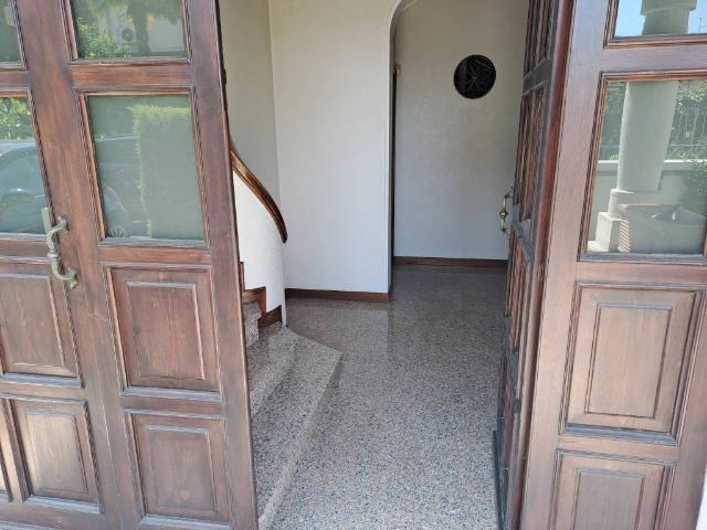 Villa Indipendente in vendita a Viadana, Lombardia