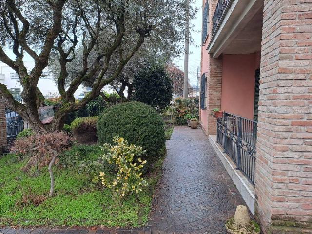 Villa Indipendente in vendita a Viadana, Lombardia