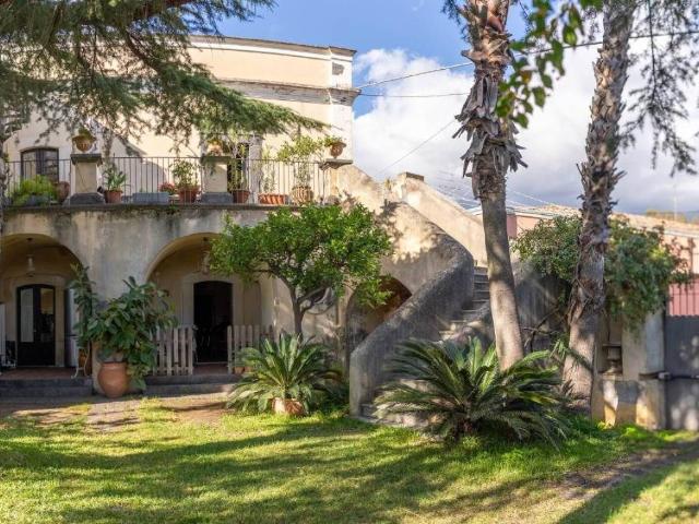 Villa Indipendente in vendita a Viagrande, Sicilia