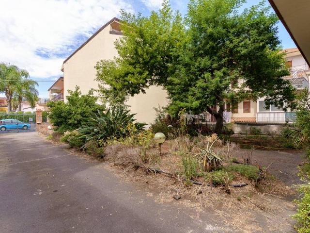 Villa Indipendente in vendita a Viagrande, Sicilia