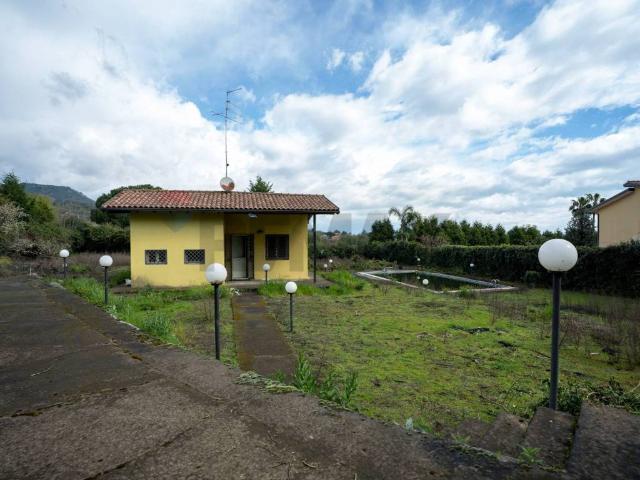 Villa Indipendente in vendita a Sambuco, Viagrande