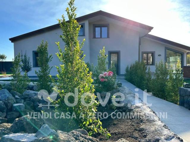 Villa Indipendente in vendita a Monterosso, Viagrande