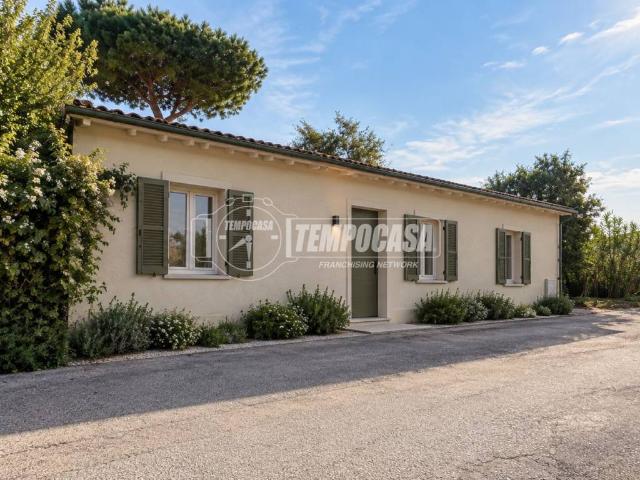 Villa Indipendente in vendita a Cotone, Viareggio