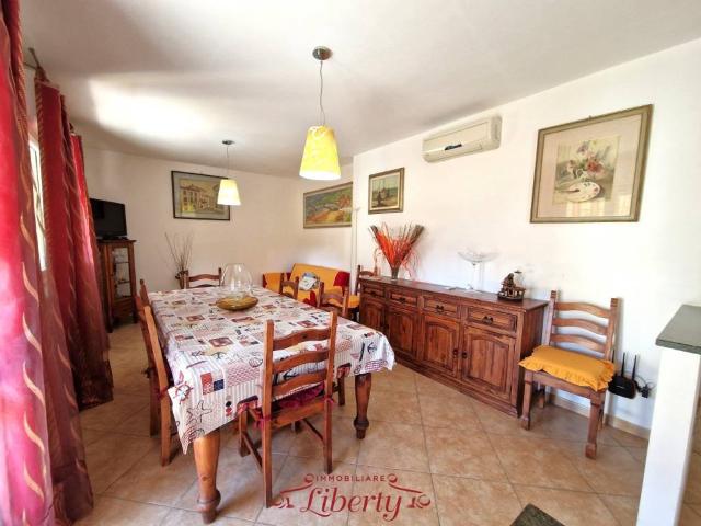 Villa Indipendente in vendita a Darsena, Viareggio
