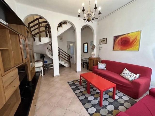 Villa Indipendente in vendita a Viareggio, Toscana